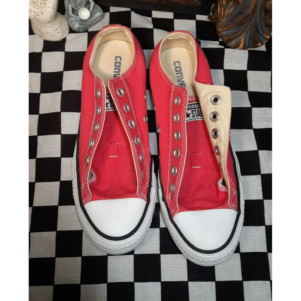 Womens Size 7 Hot Pink Chuck Taylor Low Top Converse Sneakers